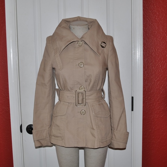 belted short jacket